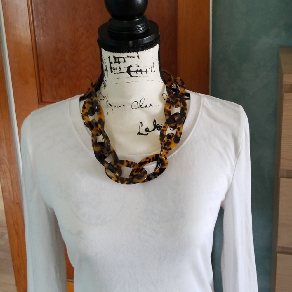 Tortiseshell link necklace